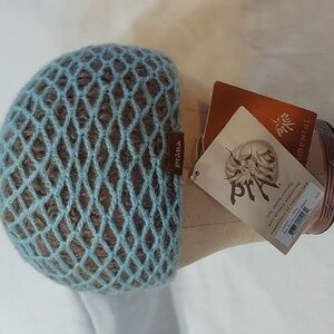 Prana Reversible Fishnet Beanie Blue / Coffee Brown. One Size